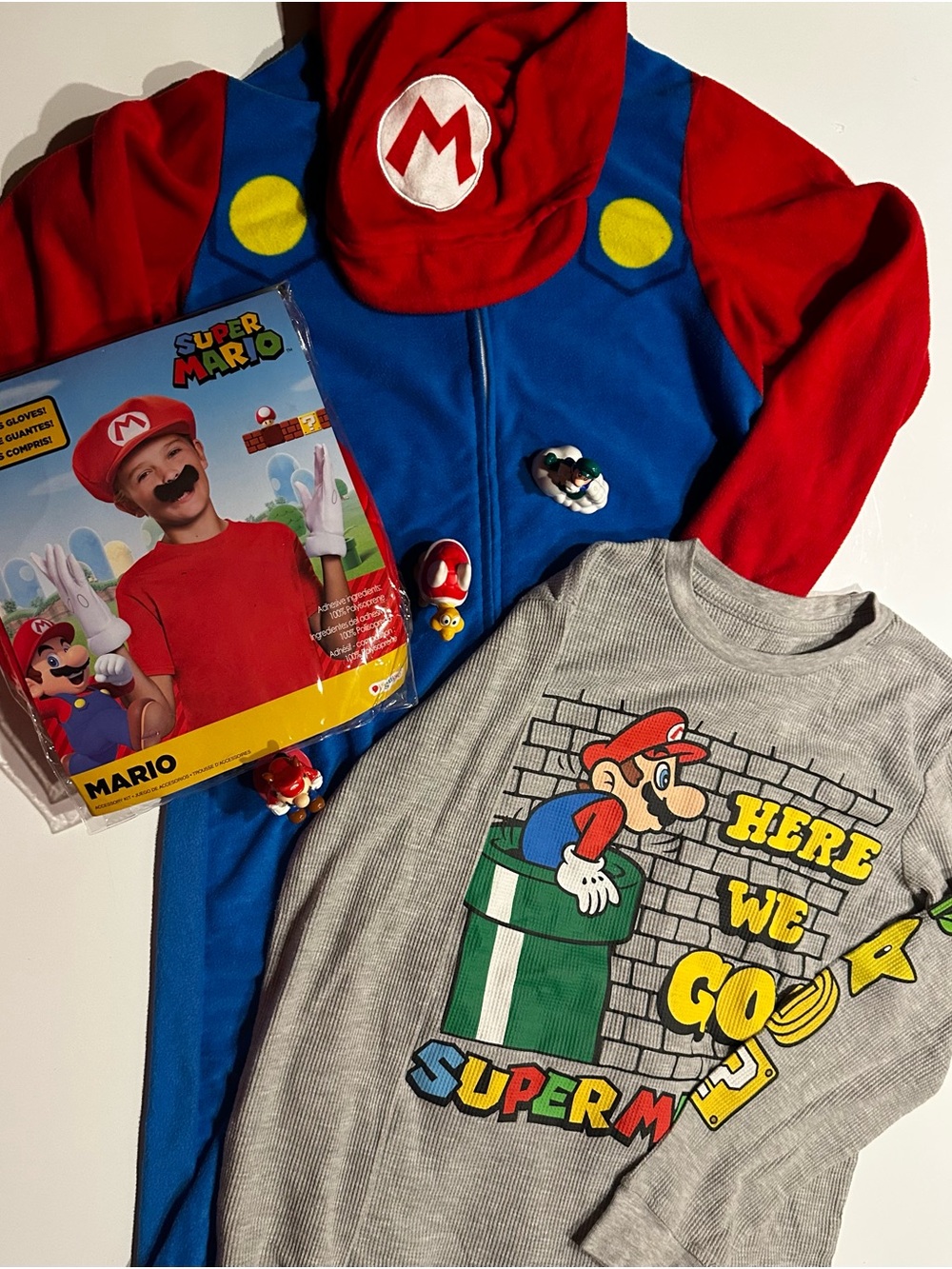 Boys Super Mario Hooded Pajamas 3 Toys Shirt Halloween Costume Large Sz 10/12